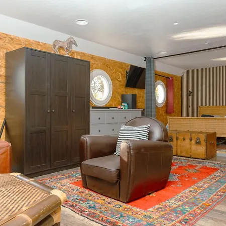 Magnifique Peniche Cosy Et Spacieuse A