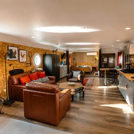 Magnifique Peniche Cosy Et Spacieuse A