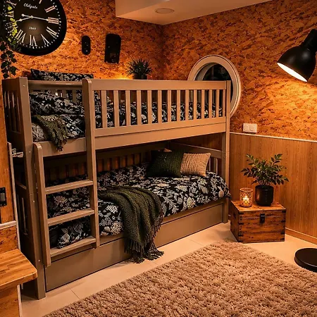 Magnifique Peniche Cosy Et Spacieuse A *