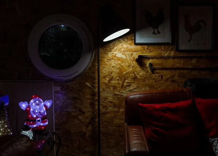 Magnifique Peniche Cosy Et Spacieuse A *