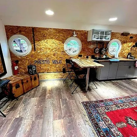 Magnifique Peniche Cosy Et Spacieuse A Toulouse
